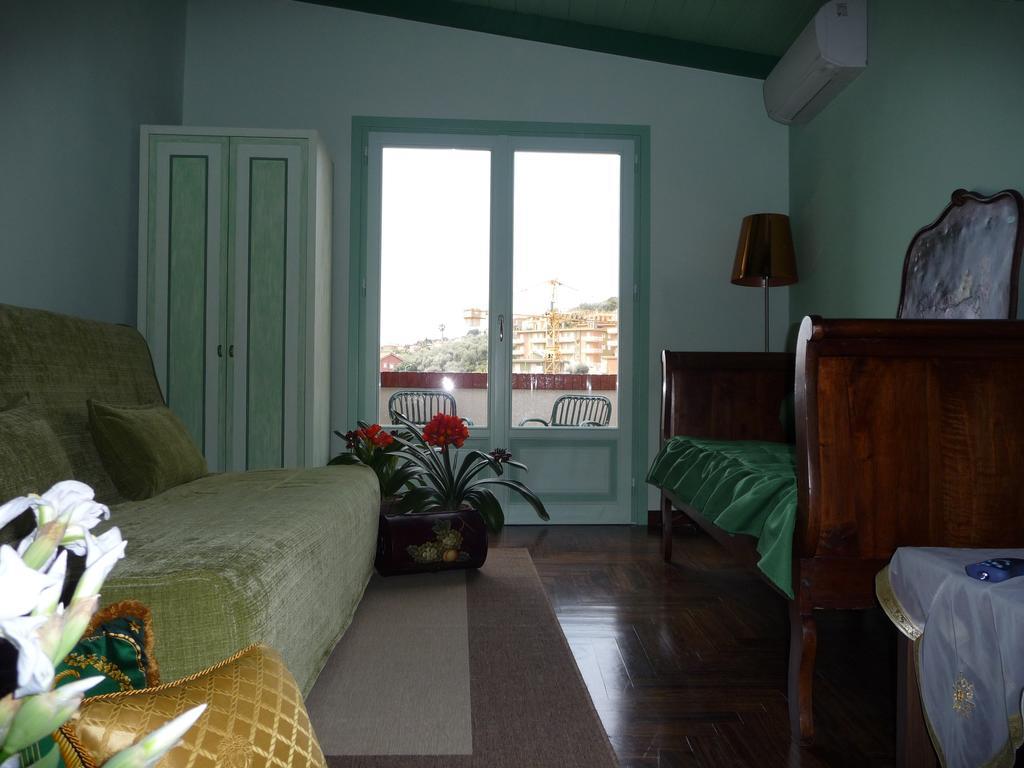 Villa Ca Dei Conti San Bartolomeo Al Mare Habitación foto